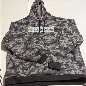 Columbia Men's Camo Hoodie - Black and Gray